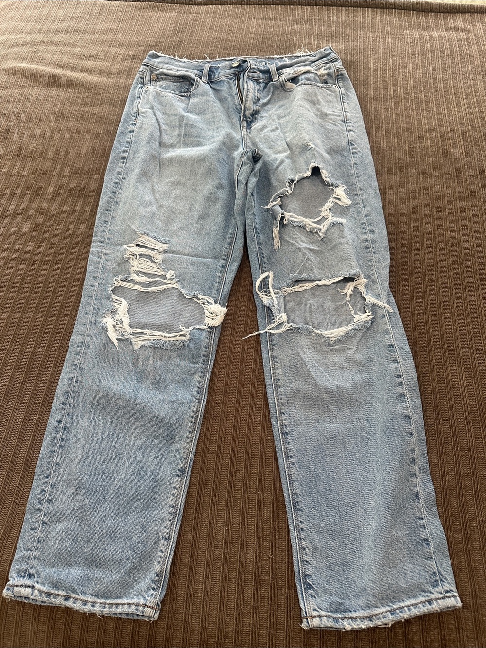 American Eagle 90’s straight women’s jeans